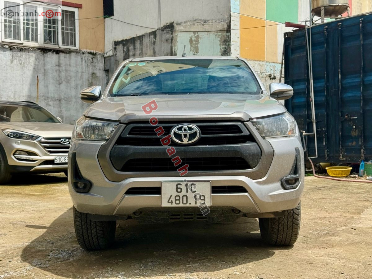 Bán ô tô Toyota Hilux 2.4L 4x2 AT - 2021 - xe cũ