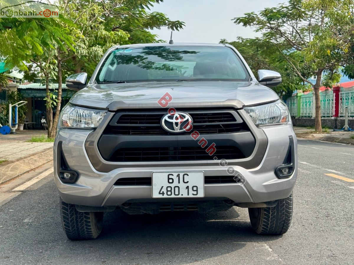 Bán ô tô Toyota Hilux 2.4L 4x2 AT - 2021 - xe cũ