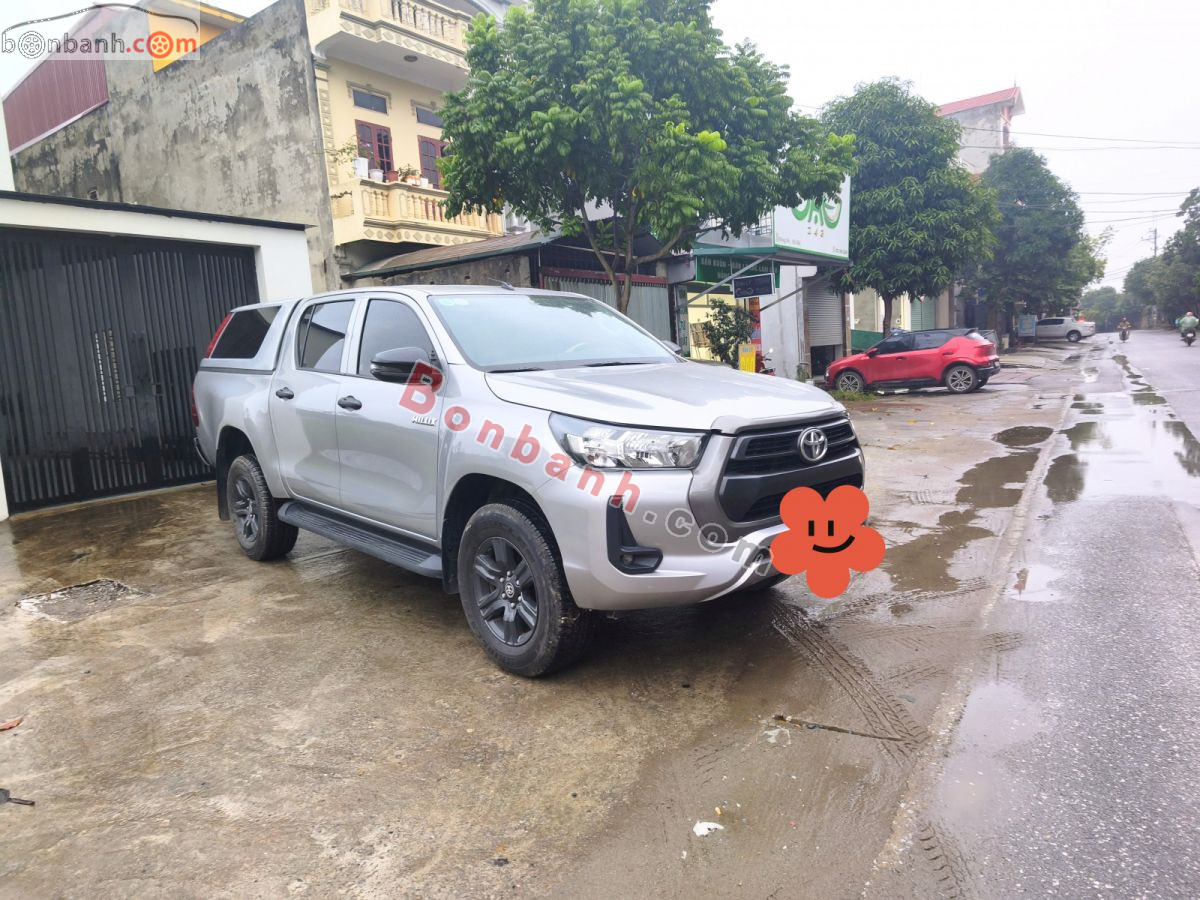 Bán ô tô Toyota Hilux 2.4L 4x2 MT - 2021 - xe cũ