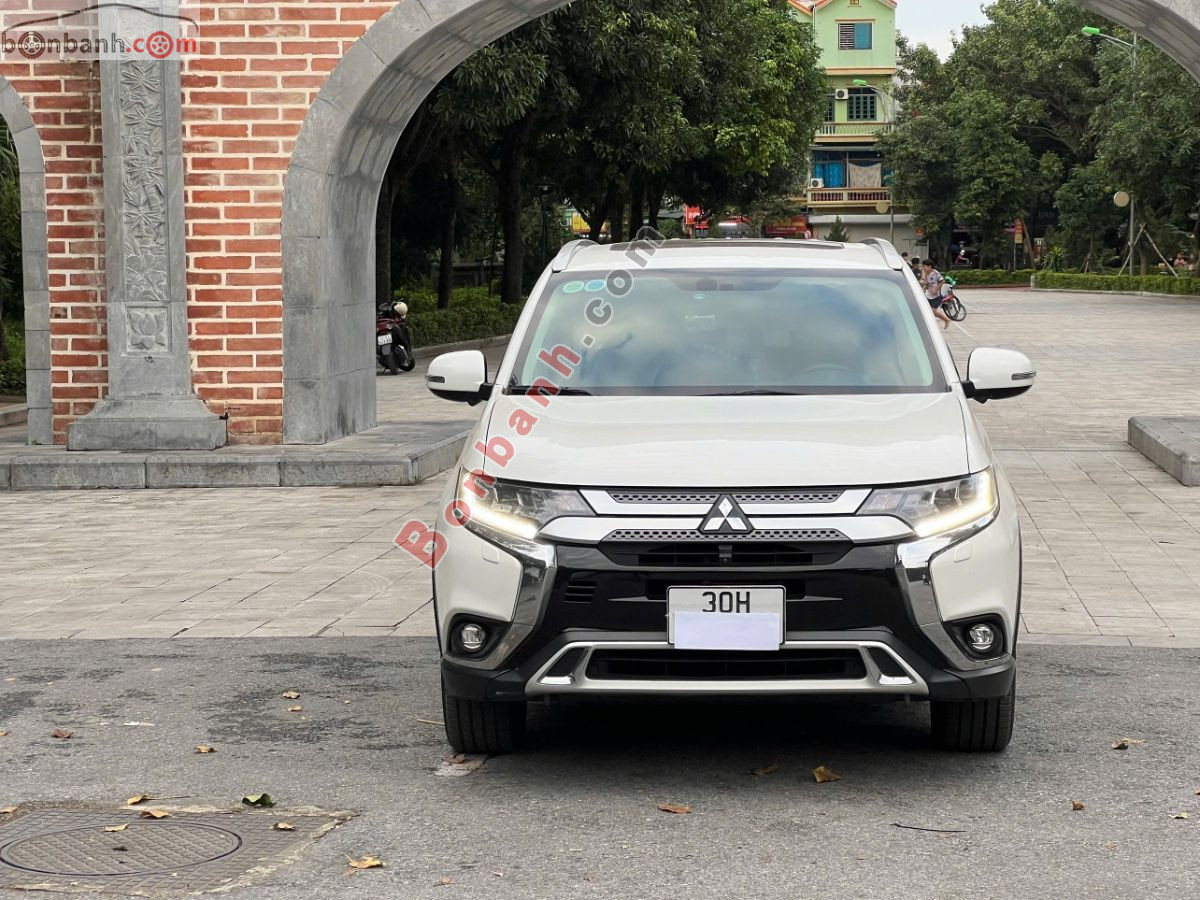 Bán ô tô Mitsubishi Outlander Premium 2.0 CVT - 2021 - xe cũ