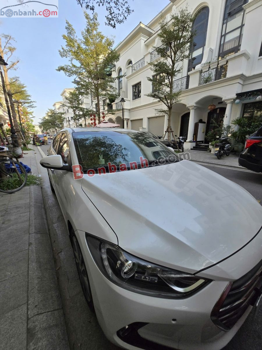 Bán ô tô Hyundai Elantra 2.0 AT - 2017 - xe cũ