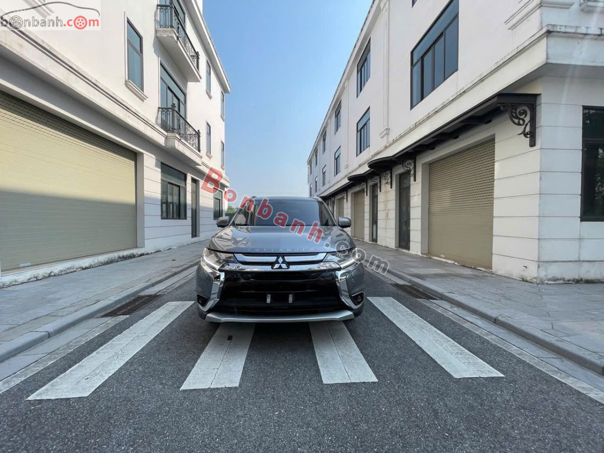 Bán ô tô Mitsubishi Outlander 2.4 CVT - 2016 - xe cũ