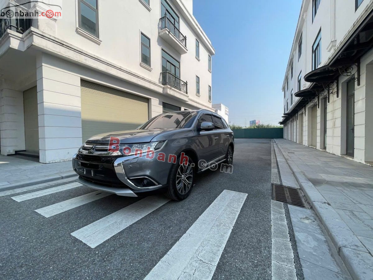 Bán ô tô Mitsubishi Outlander 2.4 CVT - 2016 - xe cũ