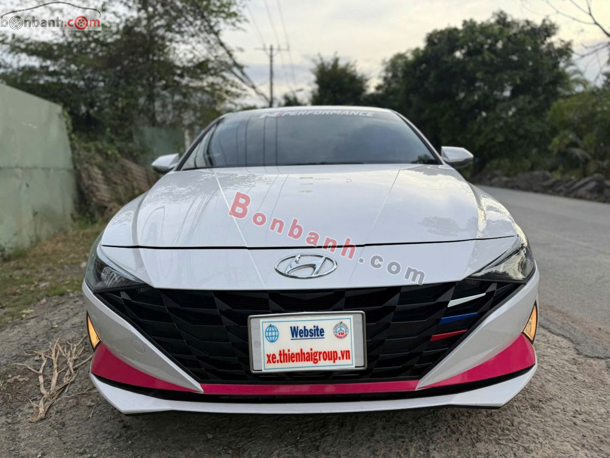 Bán ô tô Hyundai Elantra 1.6 AT Tiêu chuẩn - 2023 - xe cũ