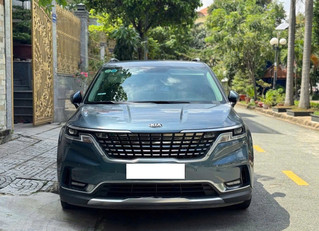 Bán Kia Carnival Premium 2.2D 8S năm 2022, màu xanh lam