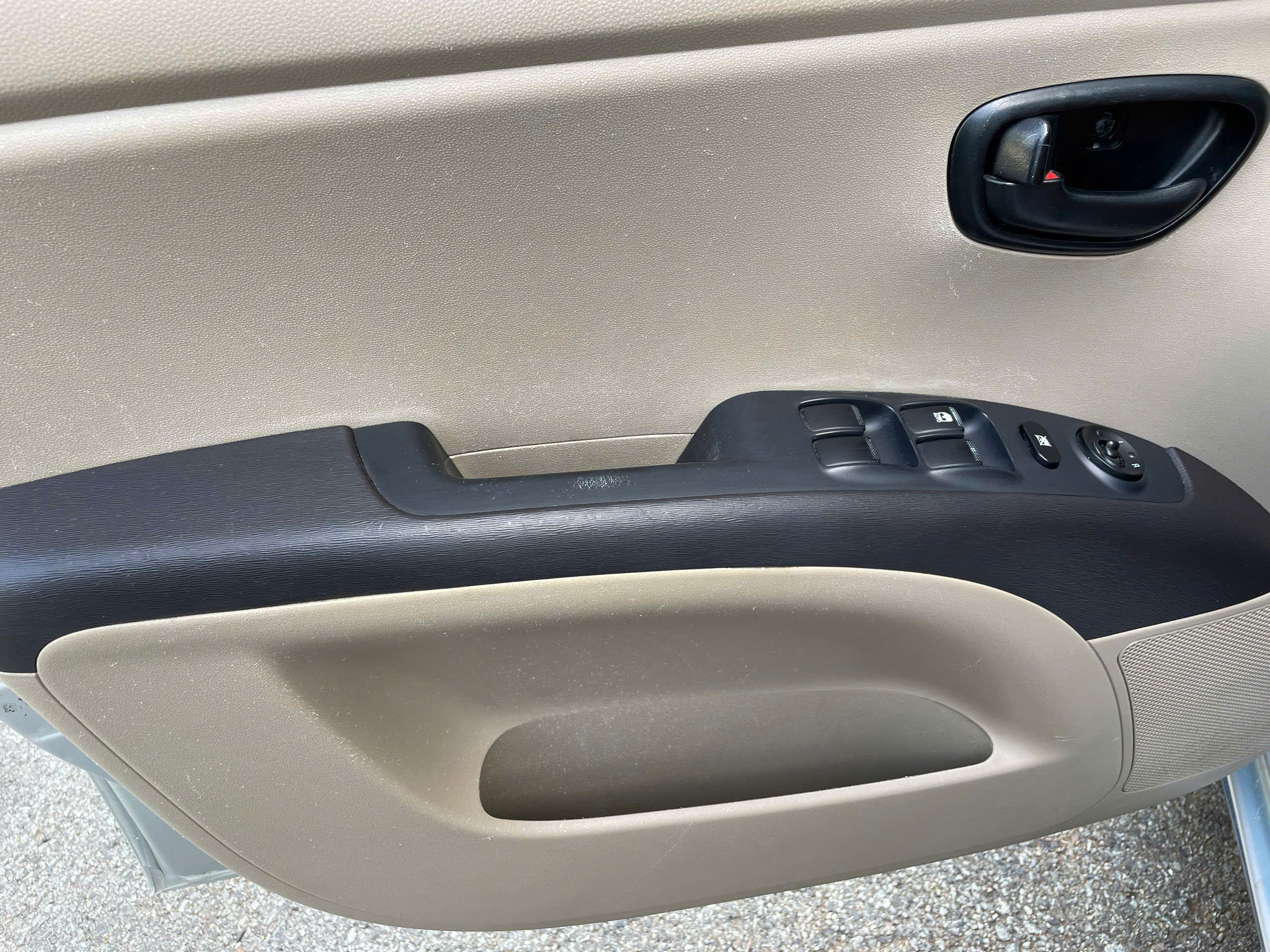 Bán ô tô Hyundai Grand i10 1.2 AT sản xuất 2011, màu bạc, nhập khẩu