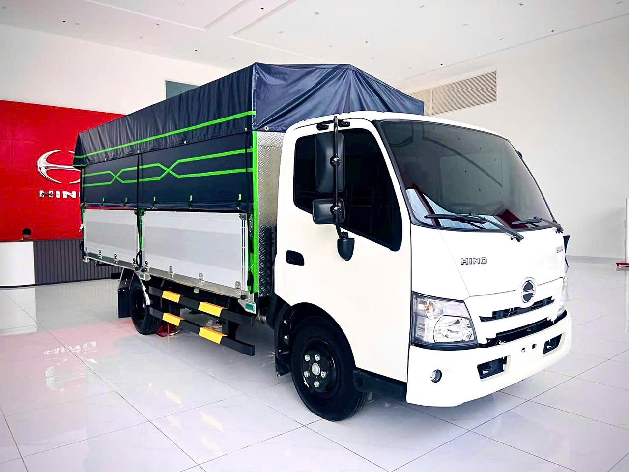 BÁN XE TẢI HINO XZU650L – ĐỜI 2025