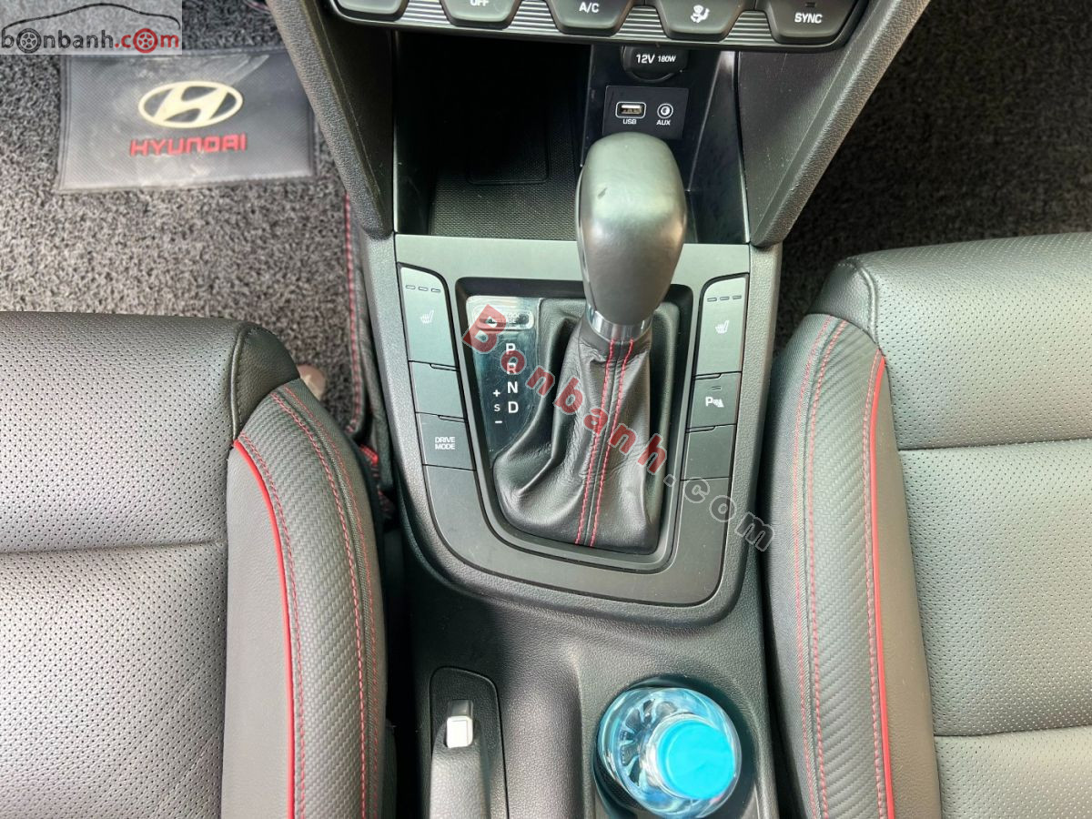 Bán ô tô Hyundai Elantra Sport 1.6 AT - 2020 - xe cũ