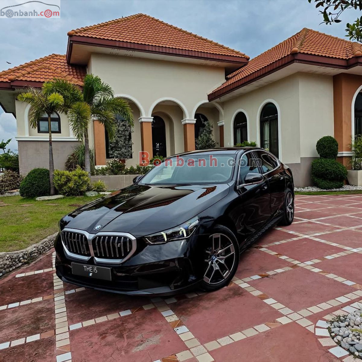 Bán ô tô BMW 5 Series 520i Premium - 2025 - xe mới