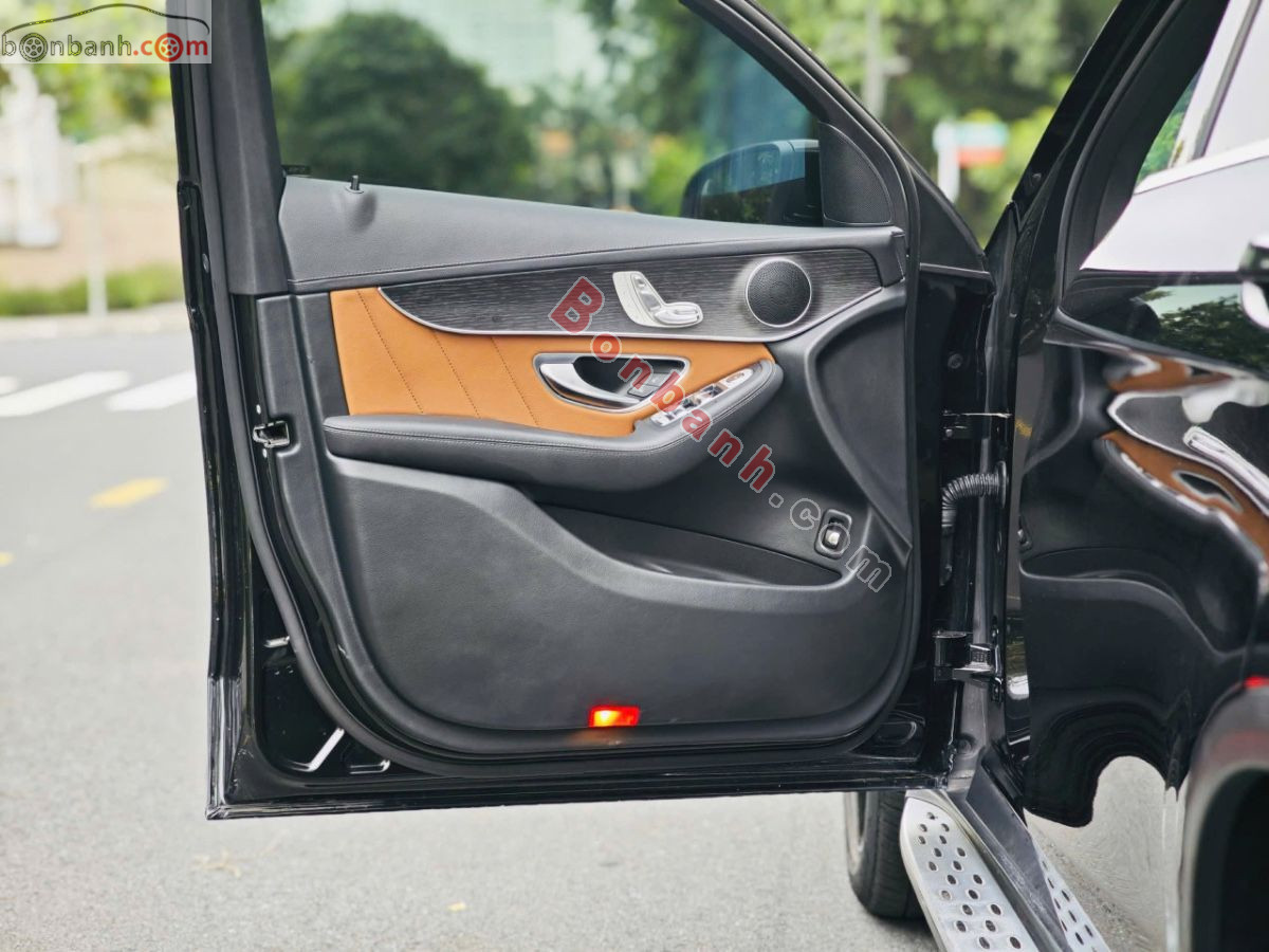 Bán ô tô Mercedes Benz GLC 300 4Matic Coupe - 2022 - xe cũ