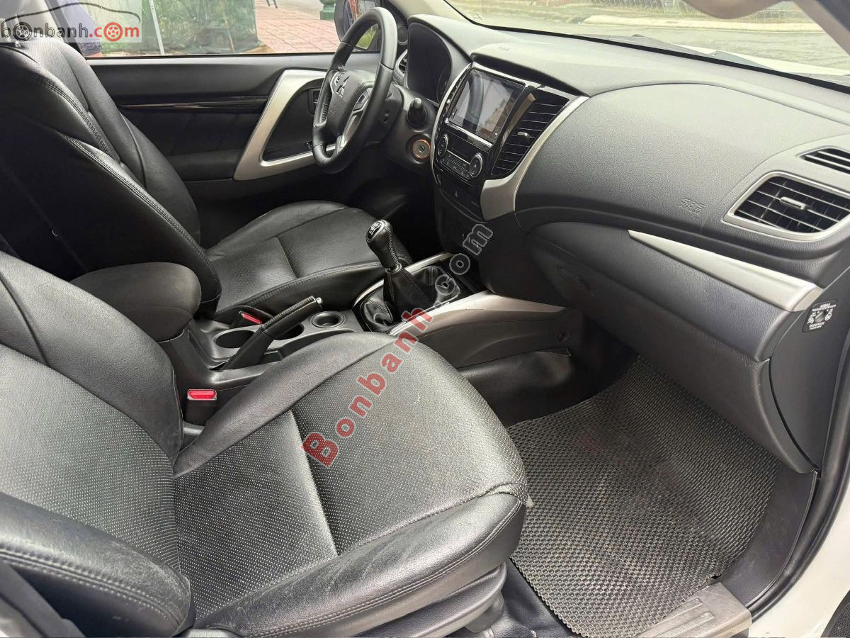 Bán ô tô Mitsubishi Pajero Sport 2.4D 4x2 MT - 2019 - xe cũ