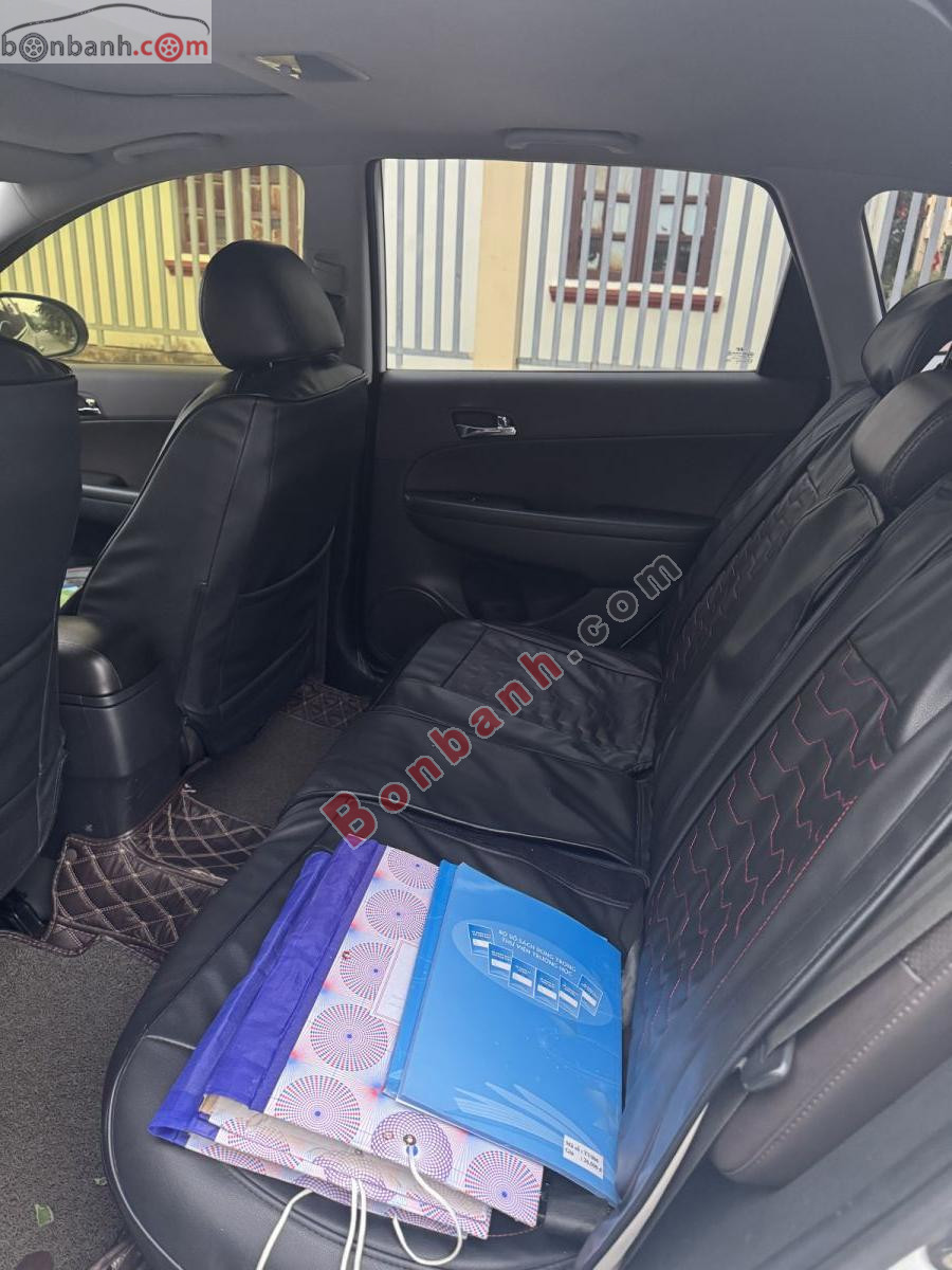 Bán ô tô Hyundai i30 CW 1.6 AT - 2011 - xe cũ