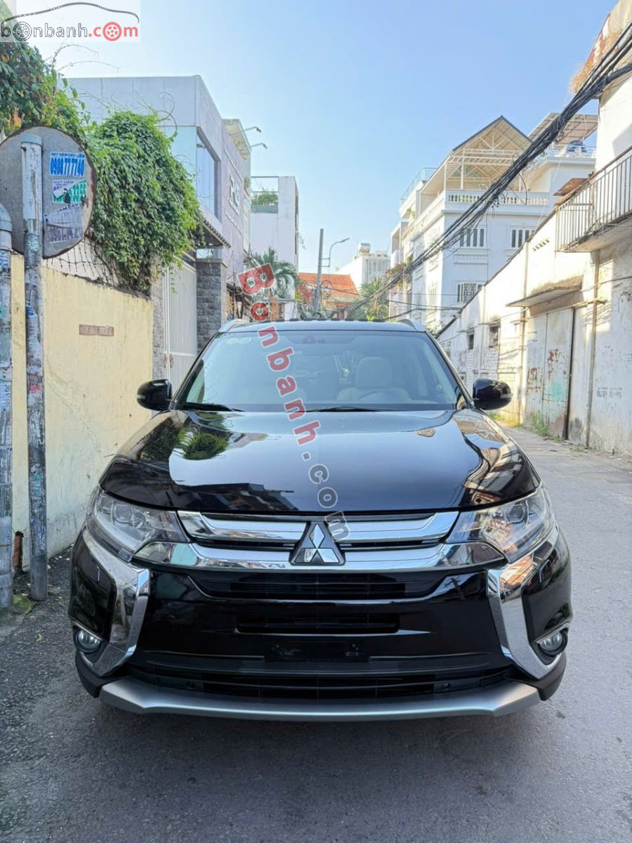 Bán ô tô Mitsubishi Outlander 2.0 CVT Premium - 2018 - xe cũ