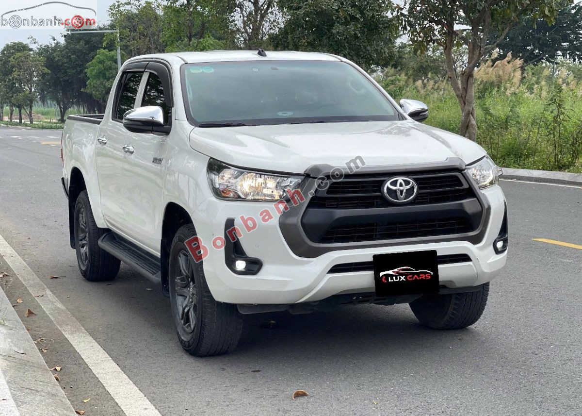 Bán ô tô Toyota Hilux 2.4L 4x2 AT - 2021 - xe cũ