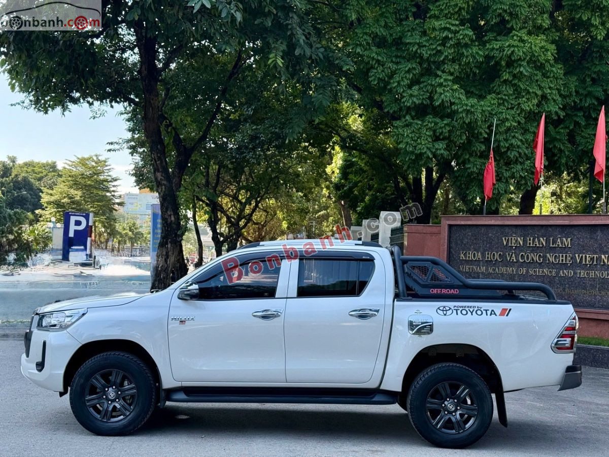 Bán ô tô Toyota Hilux 2.4L 4x2 AT - 2021 - xe cũ