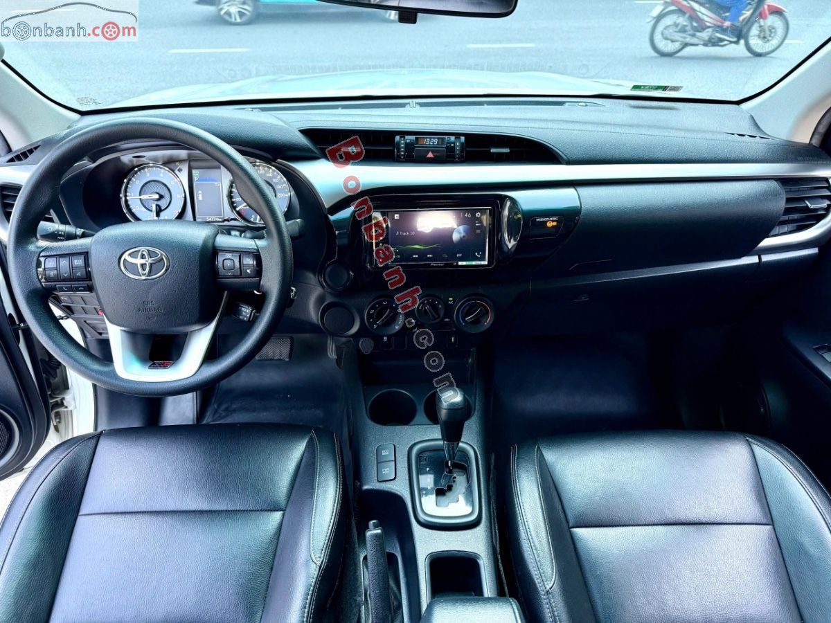 Bán ô tô Toyota Hilux 2.4L 4x2 AT - 2021 - xe cũ