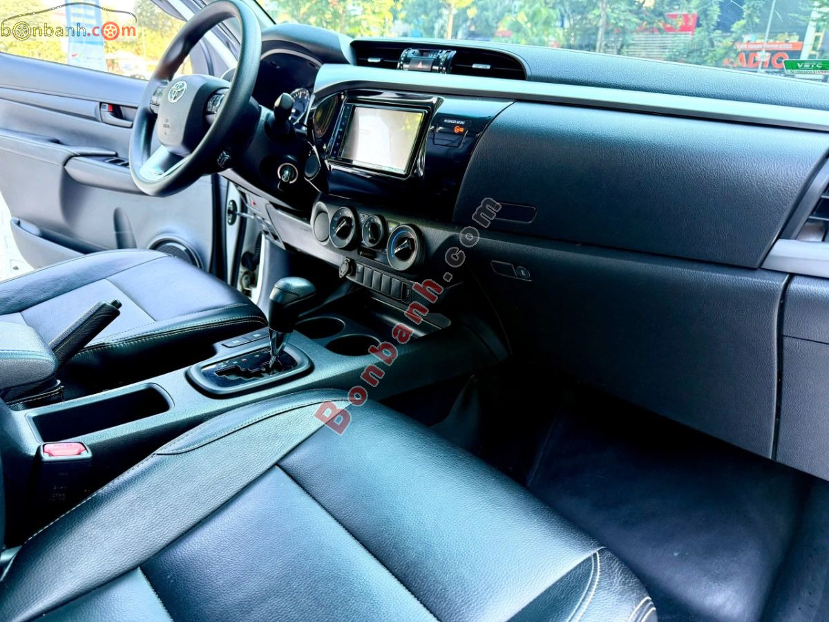 Bán ô tô Toyota Hilux 2.4L 4x2 AT - 2021 - xe cũ