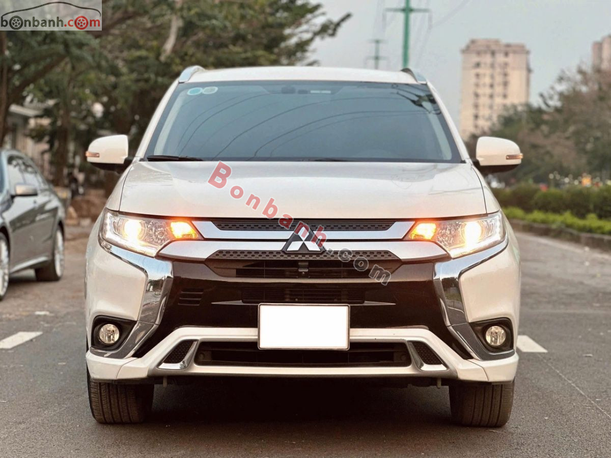 Bán ô tô Mitsubishi Outlander 2.0 CVT - 2022 - xe cũ