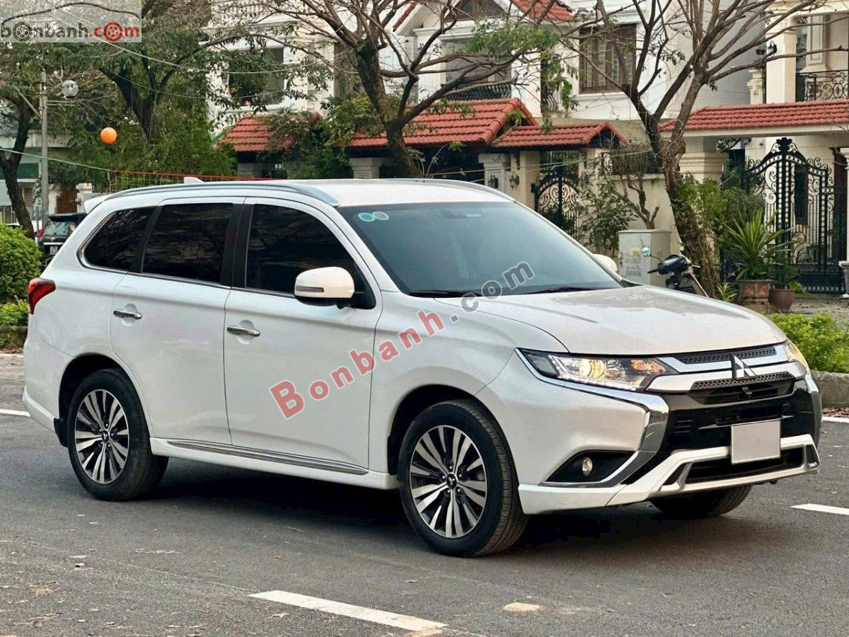 Bán ô tô Mitsubishi Outlander 2.0 CVT - 2022 - xe cũ