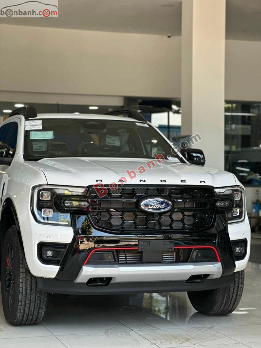 Bán ô tô Ford Ranger Stormtrak 2.0L 4x4 AT - 2025 - xe mới