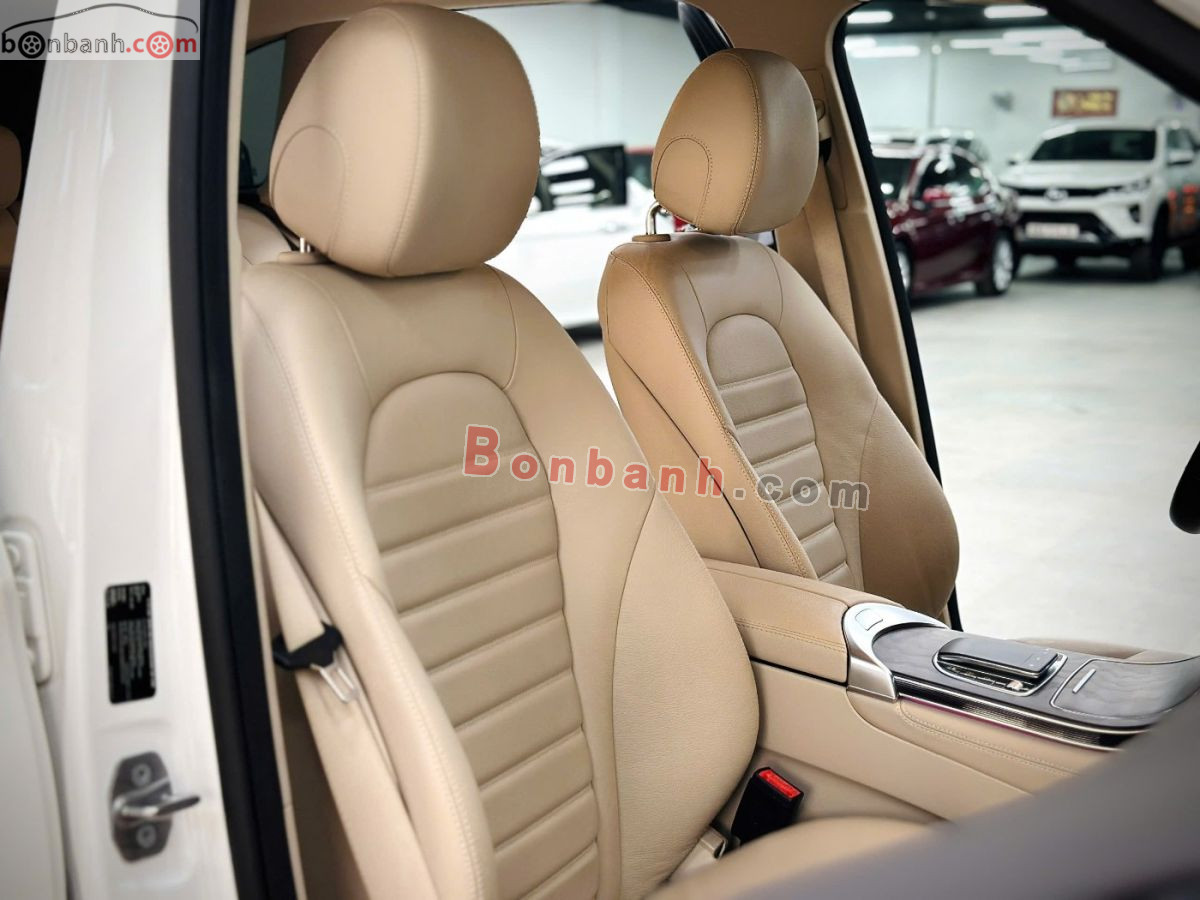 Bán ô tô Mercedes Benz GLC 200 4Matic - 2021 - xe cũ