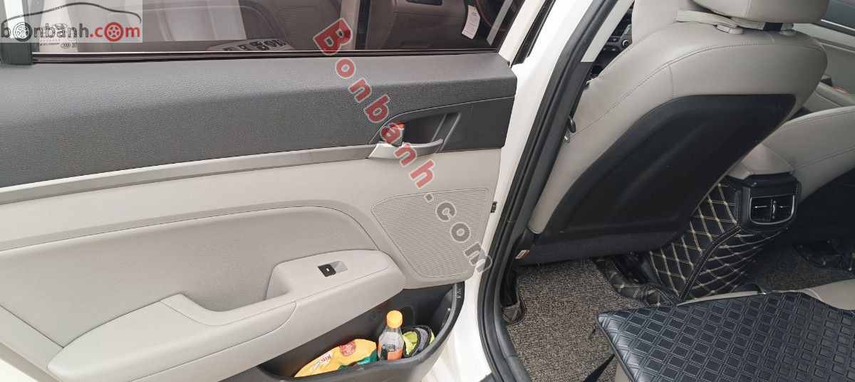 Bán ô tô Hyundai Elantra 1.6 AT - 2018 - xe cũ