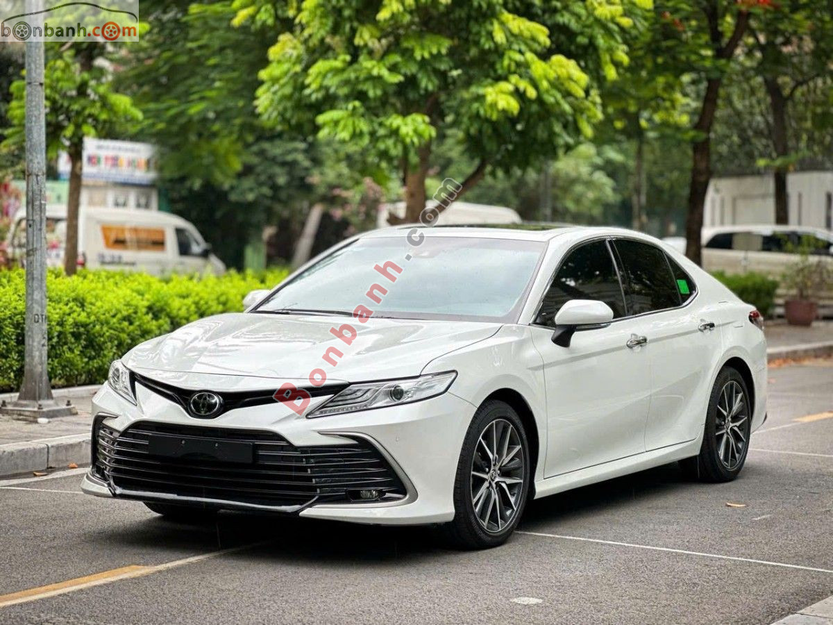 Bán ô tô Toyota Camry 2.0Q - 2022 - xe cũ