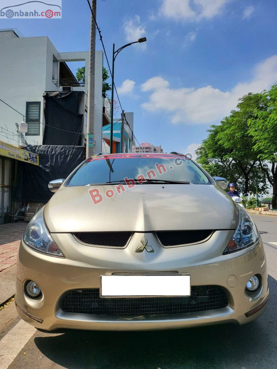 Bán ô tô Mitsubishi Grandis 2.4 AT - 2010 - xe cũ