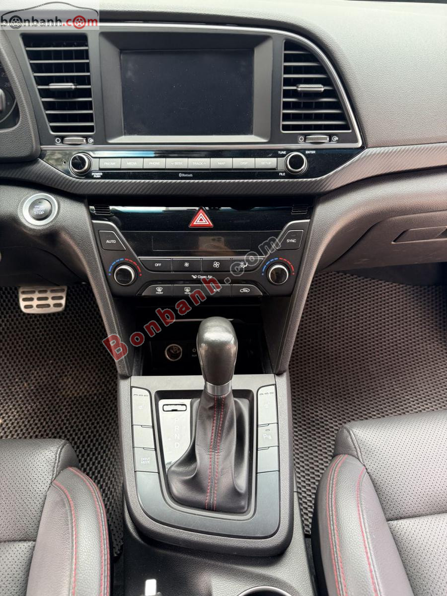 Bán ô tô Hyundai Elantra Sport 1.6 AT - 2018 - xe cũ