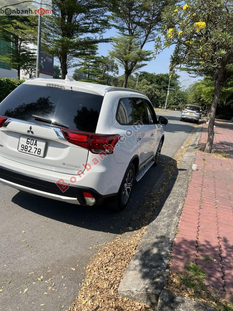 Bán ô tô Mitsubishi Outlander 2.0 CVT - 2019 - xe cũ