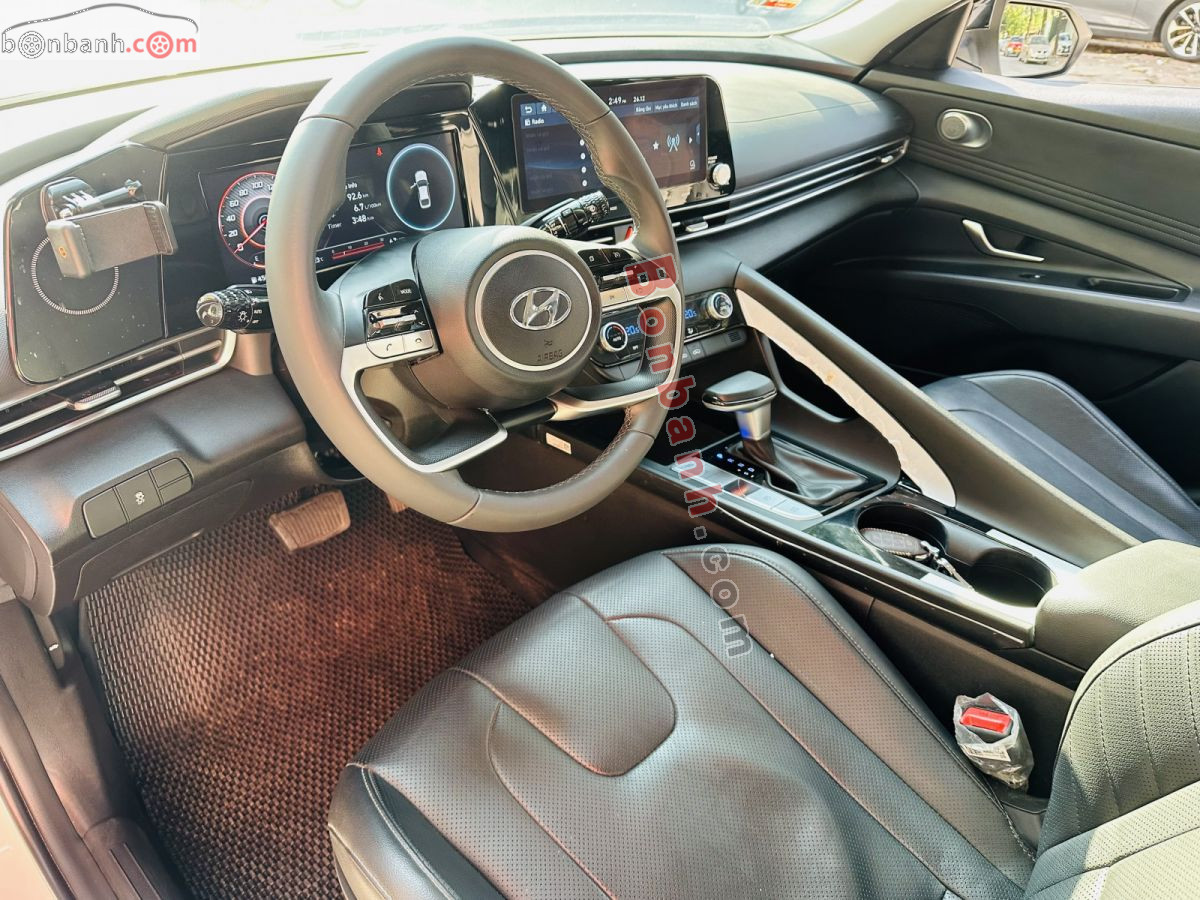 Bán ô tô Hyundai Elantra 1.6 AT Đặc biệt - 2025 - xe cũ