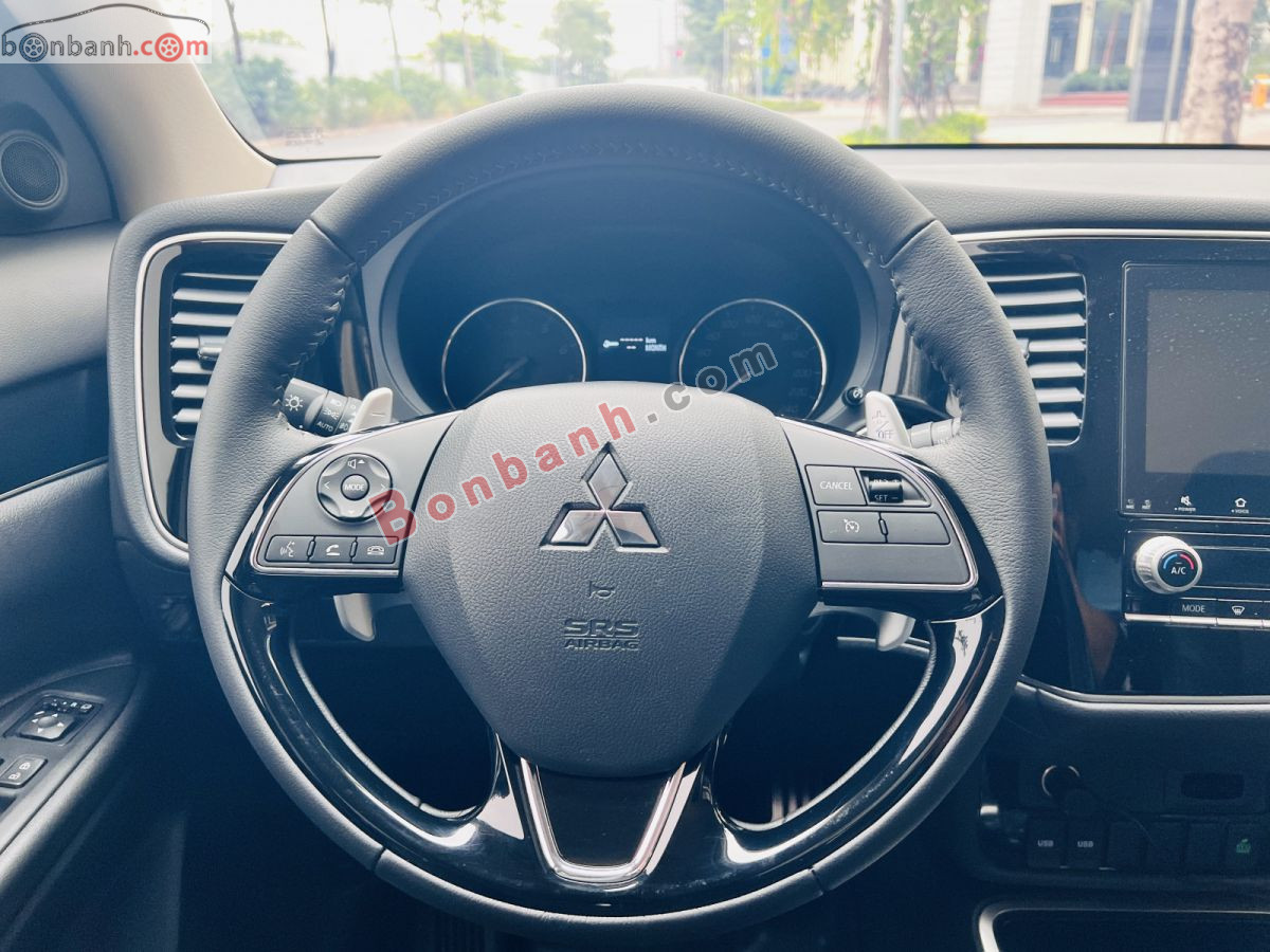 Bán ô tô Mitsubishi Outlander 2.0 CVT - 2023 - xe cũ