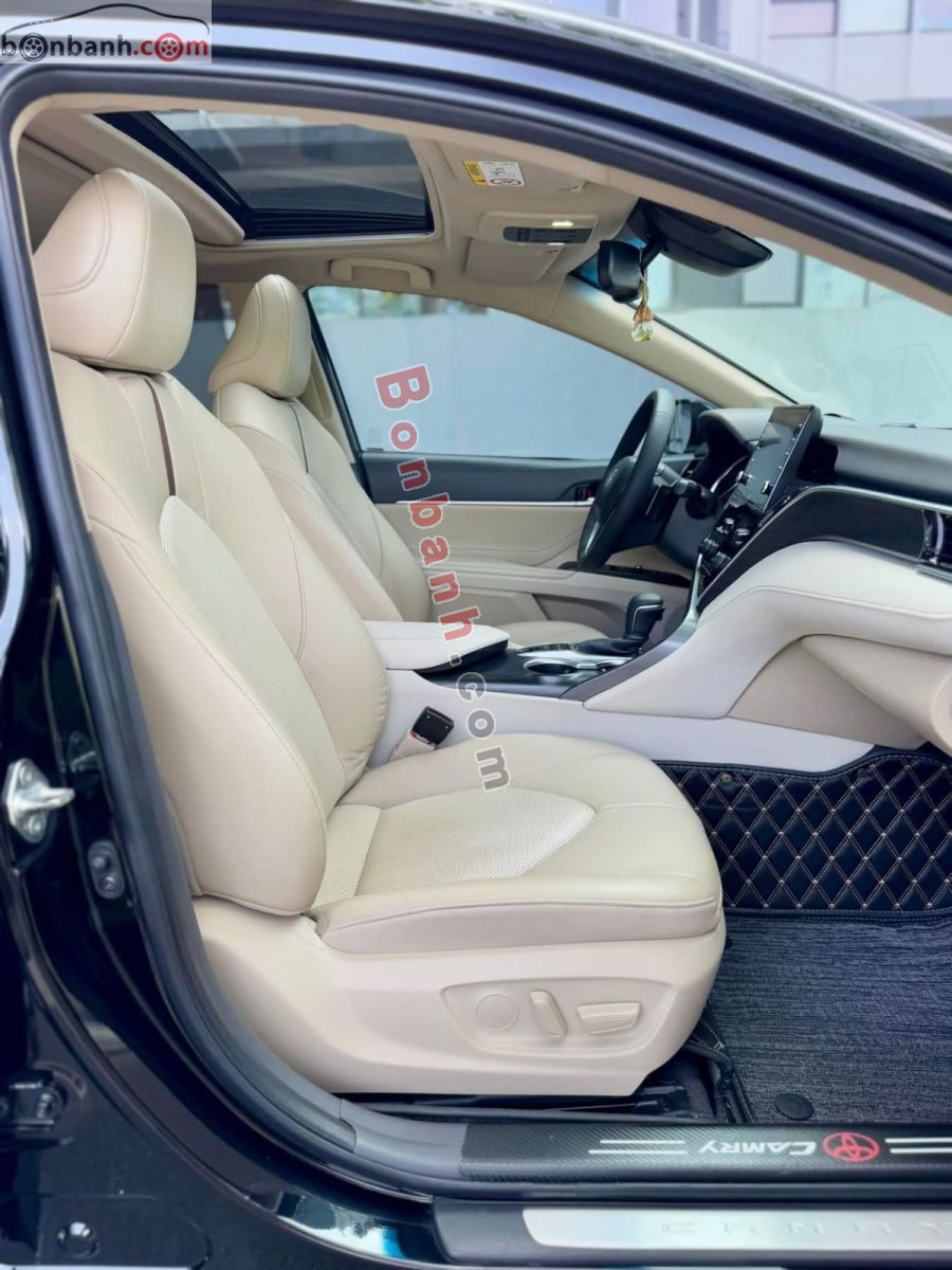 Bán ô tô Toyota Camry 2.0Q - 2021 - xe cũ