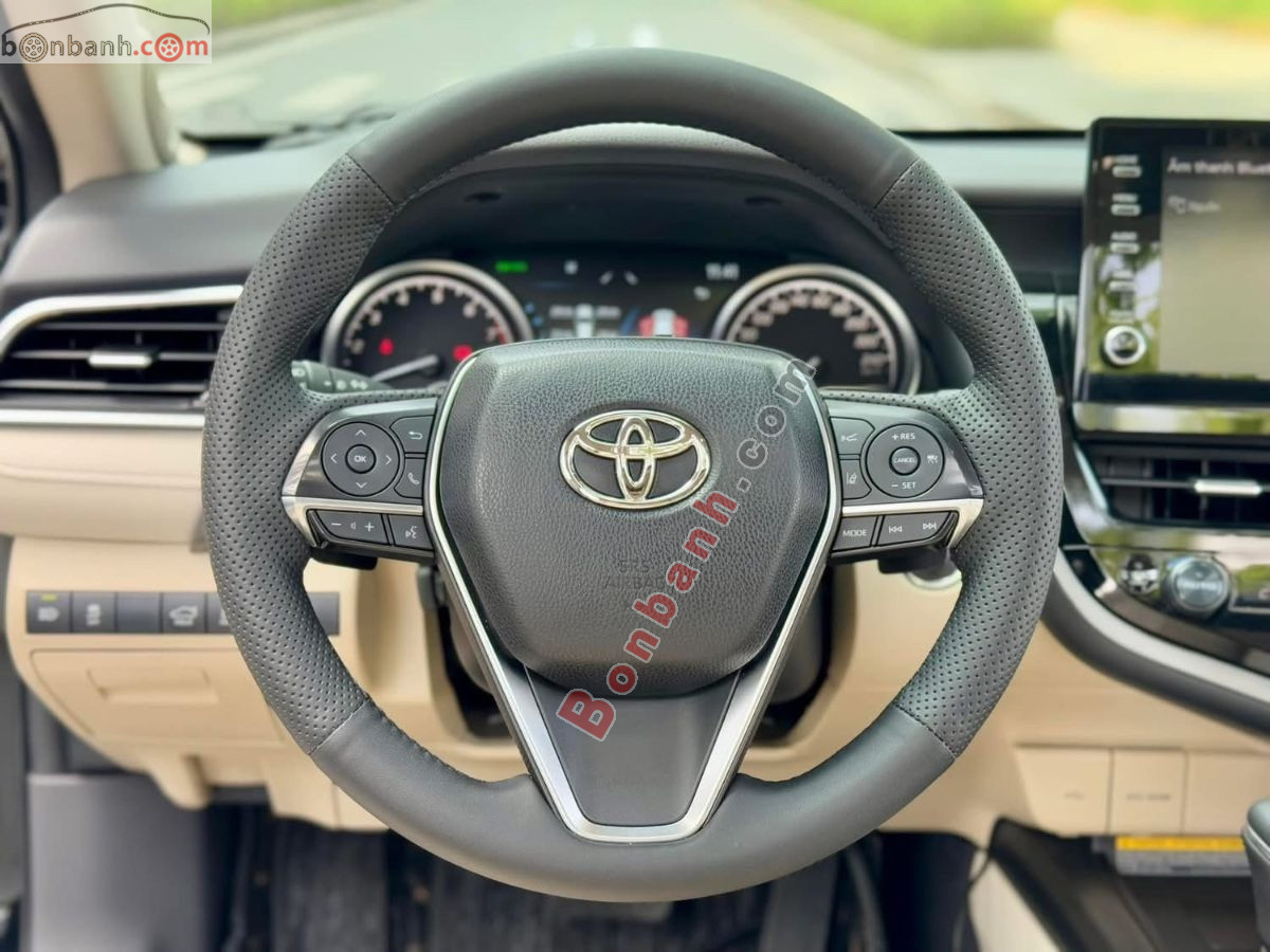 Bán ô tô Toyota Camry 2.0Q - 2021 - xe cũ