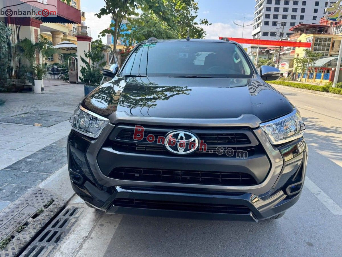 Bán ô tô Toyota Hilux 2.4L 4x2 AT - 2021 - xe cũ