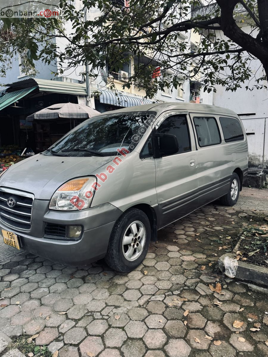 Bán ô tô Hyundai Starex 2.5 AT 6 chỗ - 2004 - xe cũ