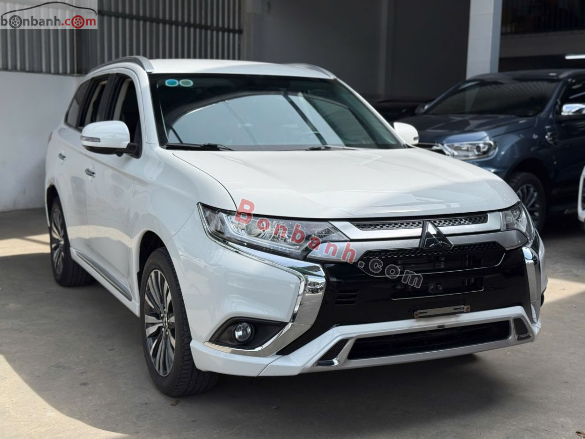 Bán ô tô Mitsubishi Outlander 2.0 CVT - 2022 - xe cũ