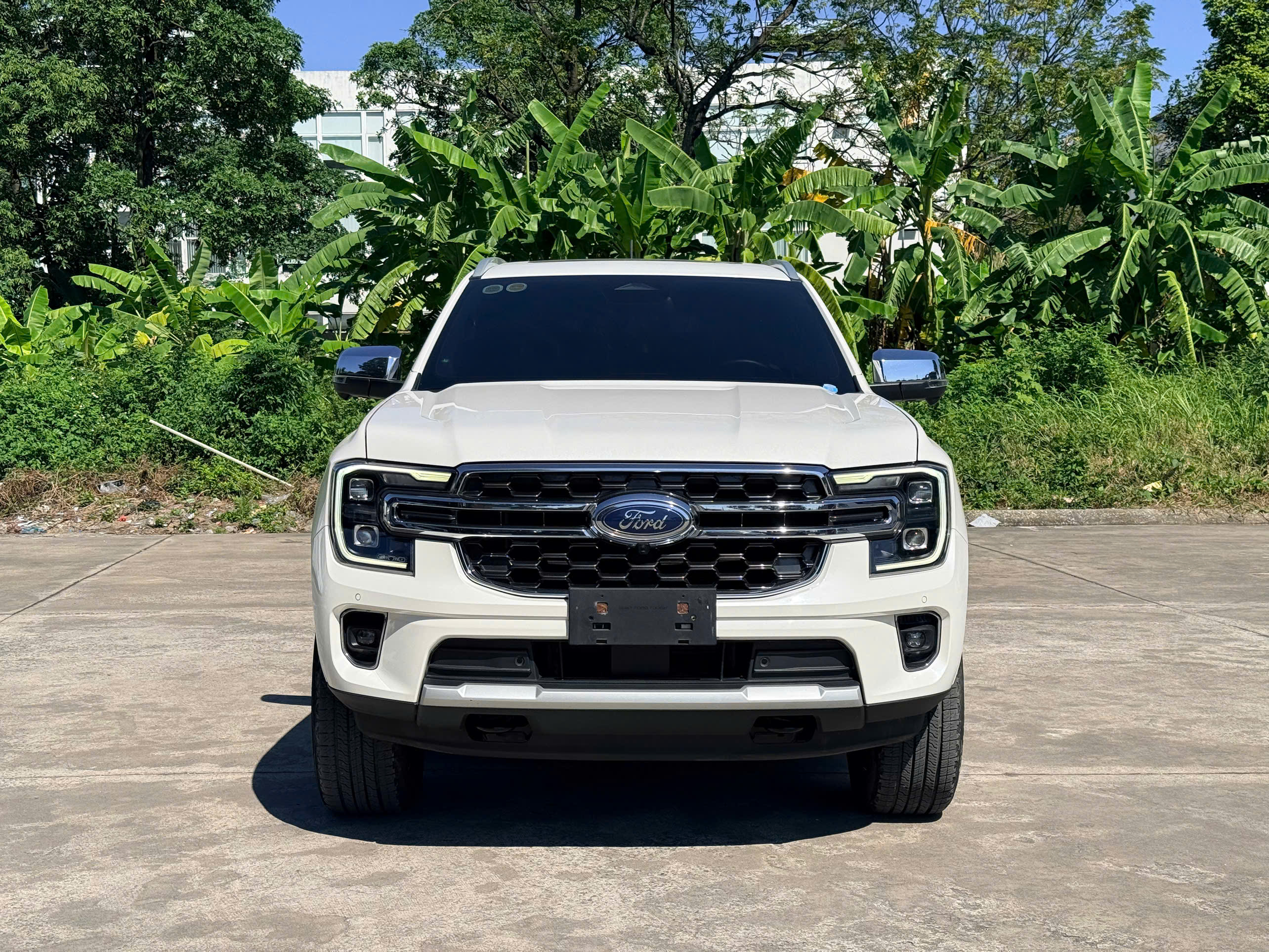 Cần bán Ford Everest Titanium sản xuất năm 2022, màu trắng, Nhập khẩu Thái