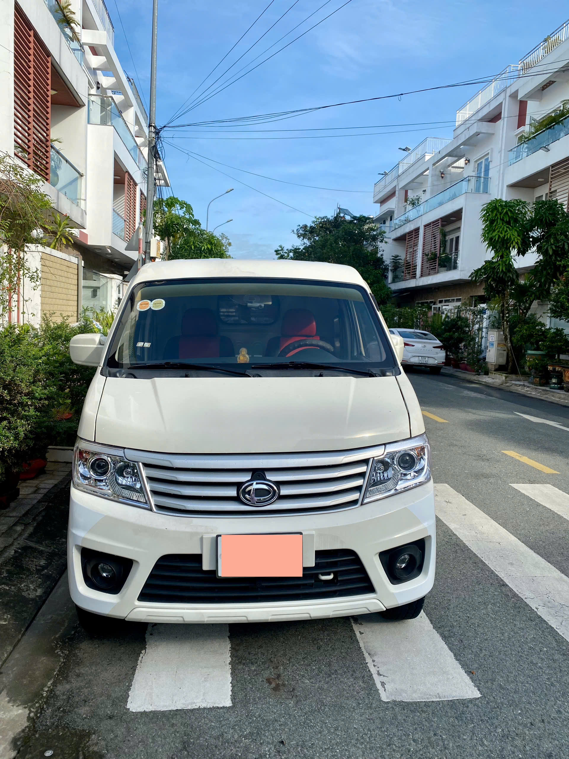 Xe tải van 945kg 2 chỗ ngồi Tera V 2022 , xe gia đình 1 đời chủ