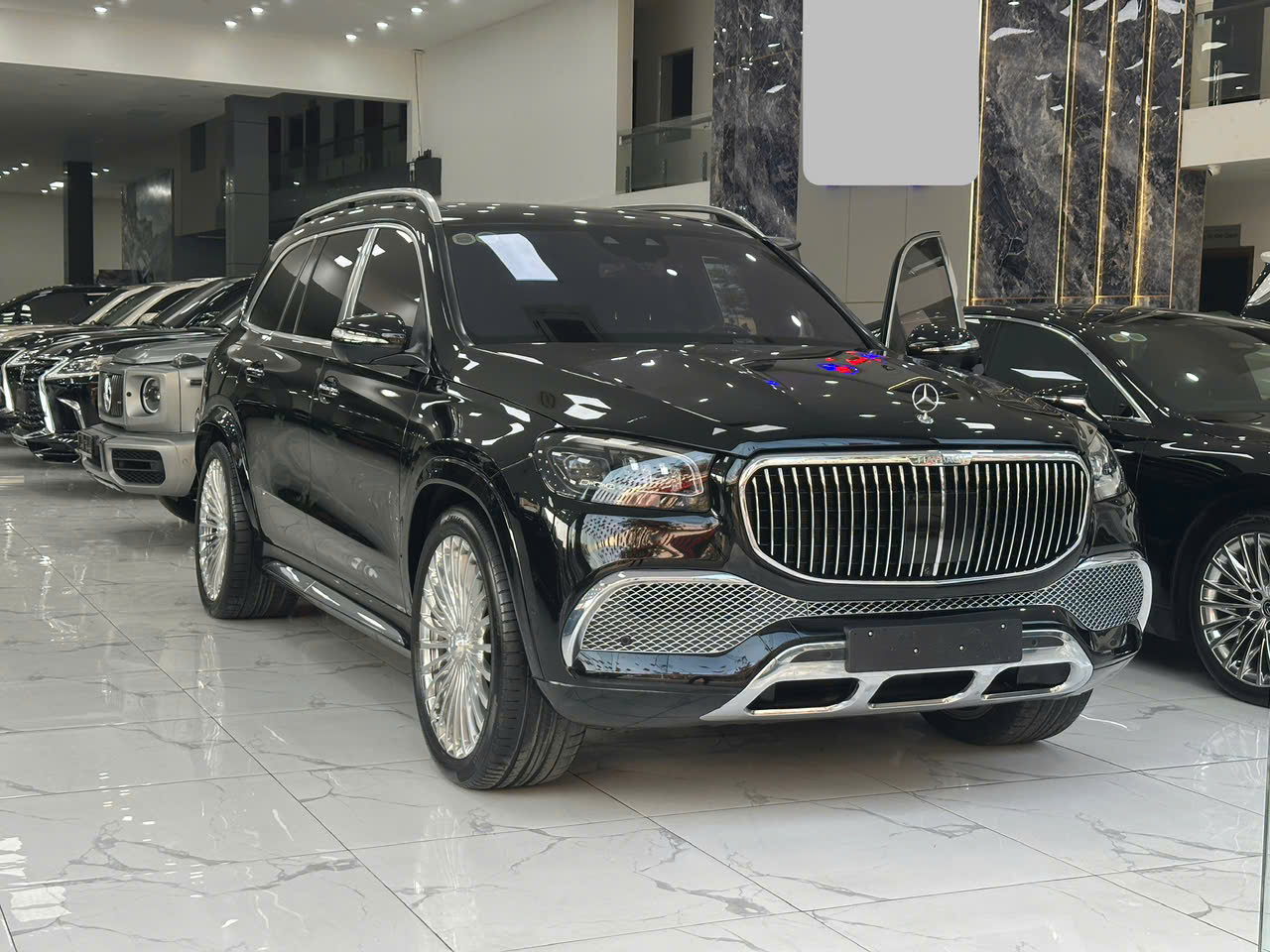 Cần bán Mercedes-Benz Maybach GLS600 năm 2023, màu đen, nhập khẩu