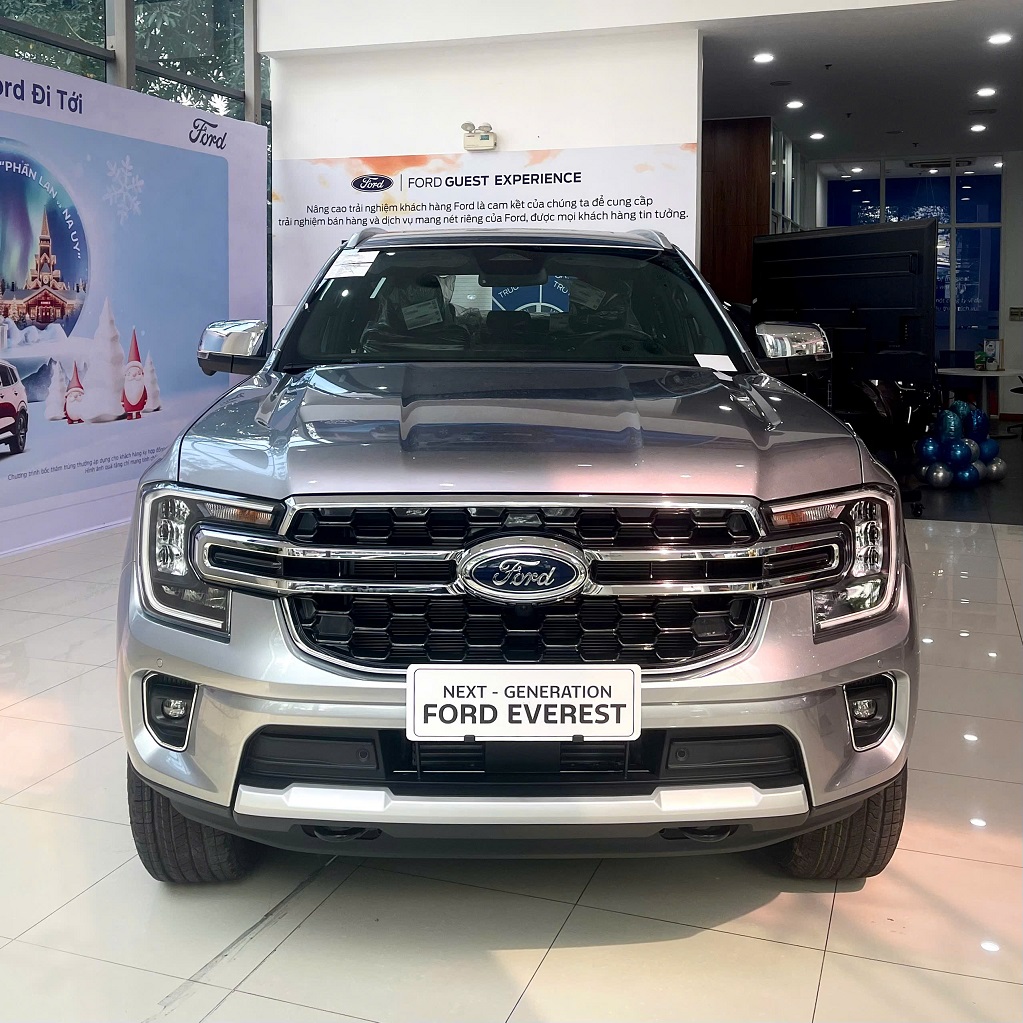FORD EVEREST  Xe sẵn showroom - đầy đủ màu sắc giao ngay!