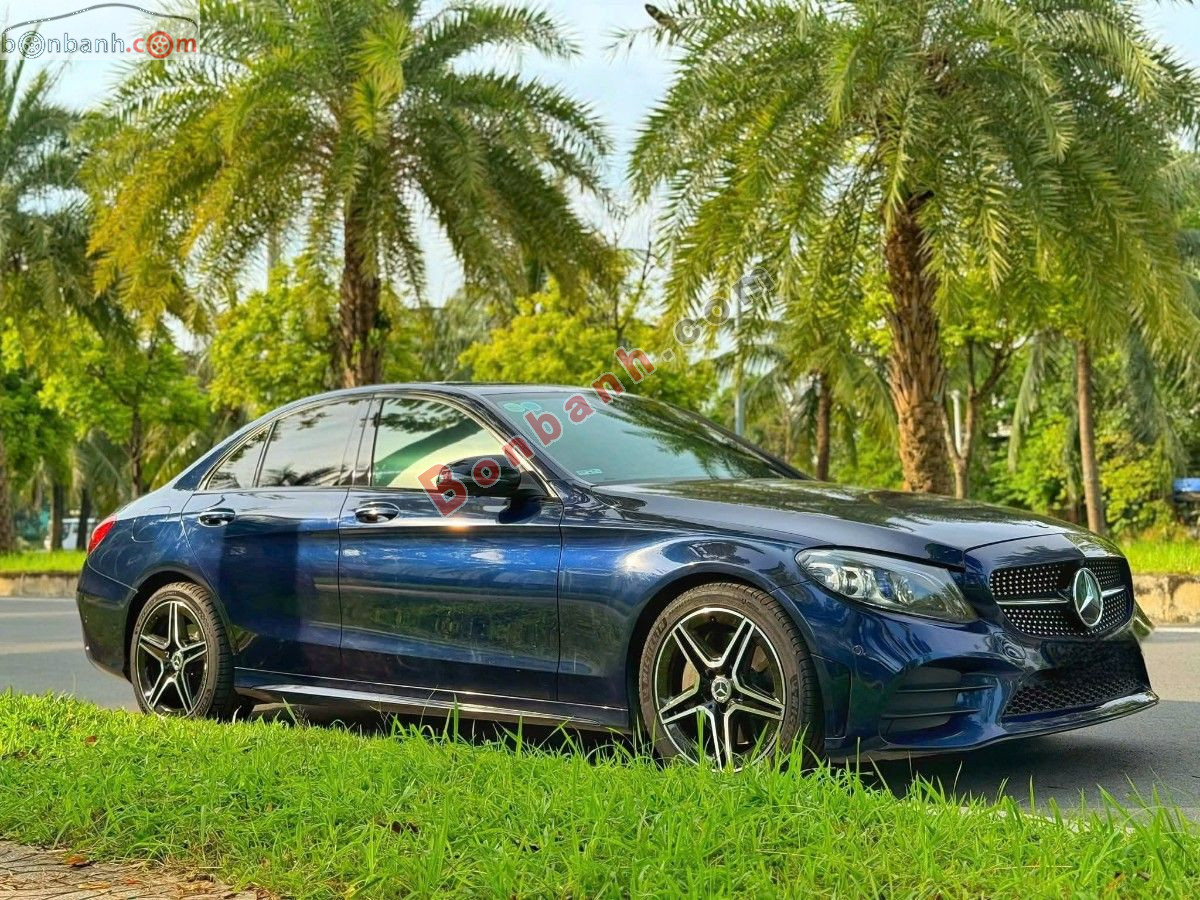 Bán ô tô Mercedes Benz C class C300 AMG - 2019 - xe cũ
