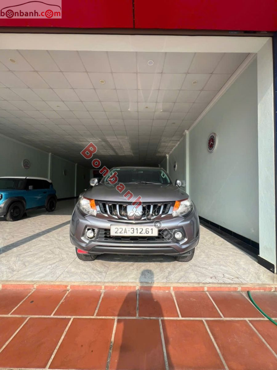 Bán ô tô Mitsubishi Triton 4x2 AT - 2019 - xe cũ