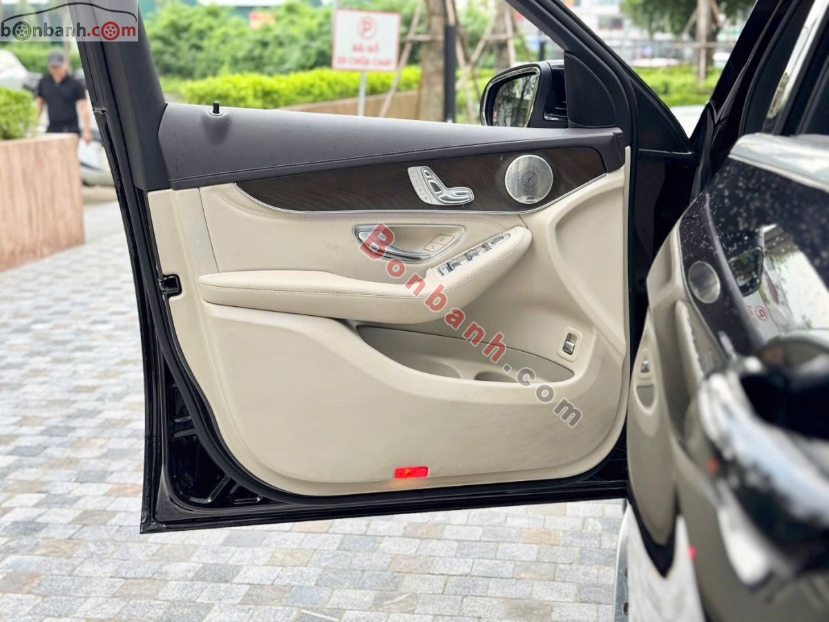 Bán ô tô Mercedes Benz GLC 200 4Matic - 2021 - xe cũ