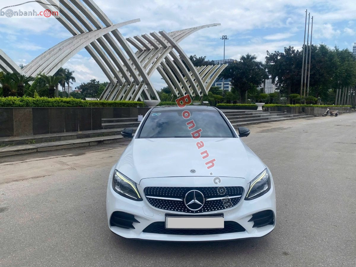 Bán ô tô Mercedes Benz C class C300 AMG - 2019 - xe cũ