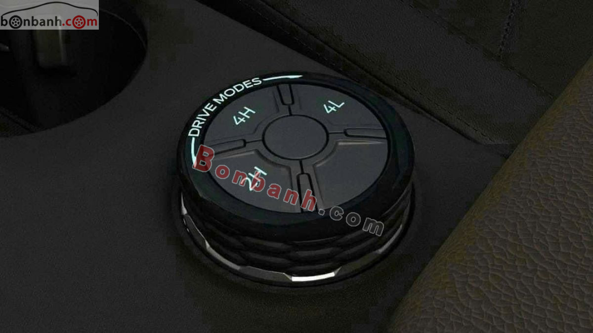 Bán ô tô Ford Everest Titanium Plus 2.0L 4x4 AT - 2025 - xe mới