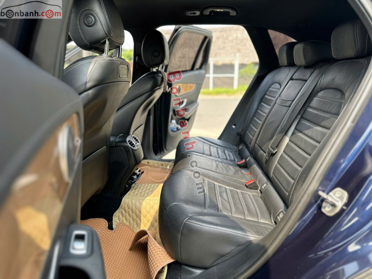 Bán ô tô Mercedes Benz GLC 250 4Matic - 2017 - xe cũ