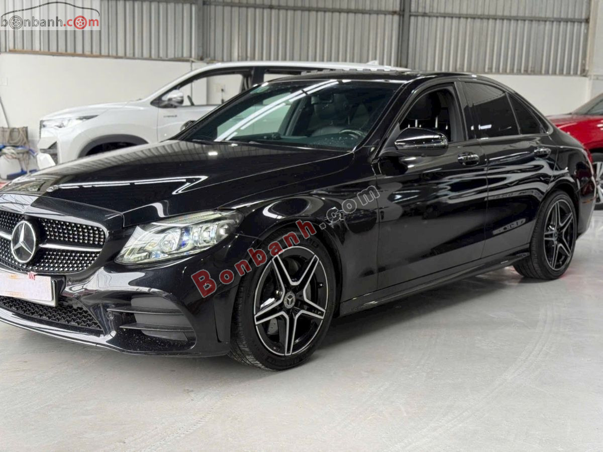 Bán ô tô Mercedes Benz C class C300 AMG - 2019 - xe cũ