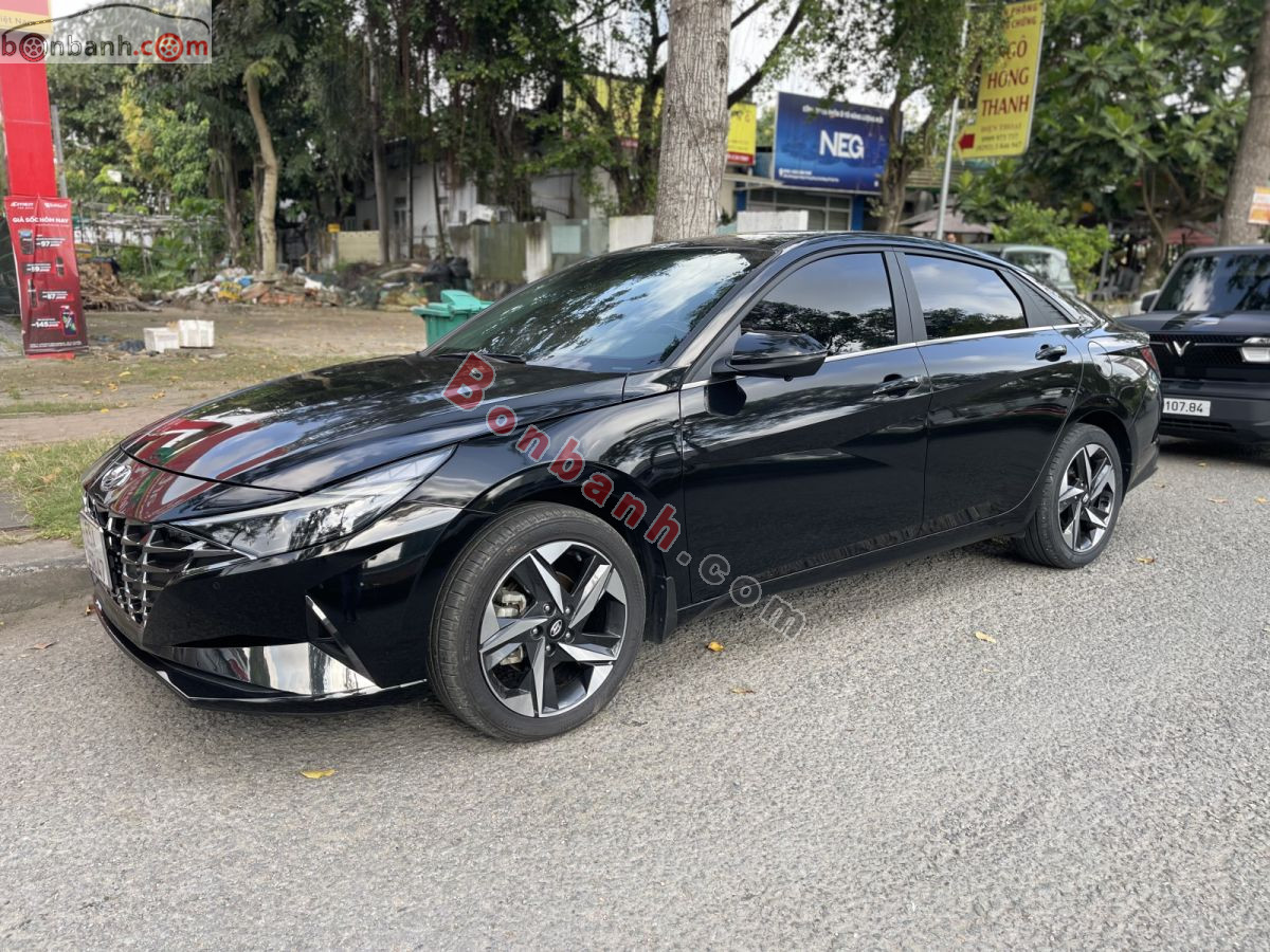 Bán ô tô Hyundai Elantra 2.0 AT Cao cấp - 2022 - xe cũ