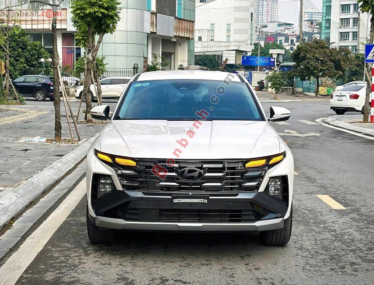 Bán ô tô Hyundai Tucson 2.0 AT Đặc biệt - 2025 - xe cũ